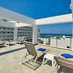 Seafront Apartament Protaras