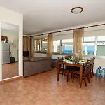 Seafront Apartament *