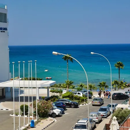 Seafront Protaras Apartments *