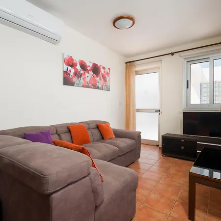 Seafront Apartament *