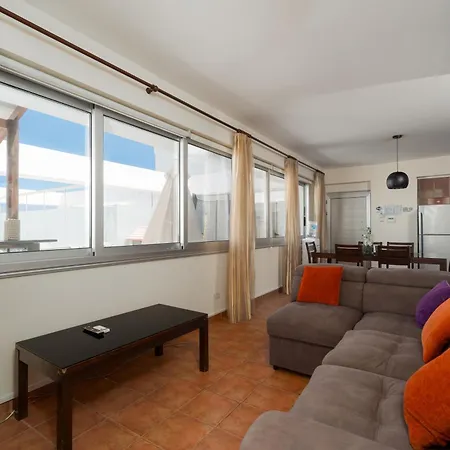 Seafront Apartament *