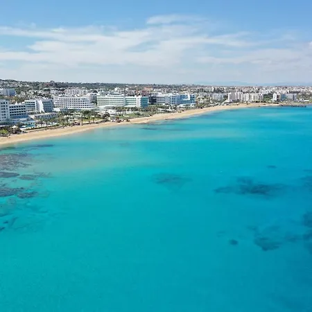 Apartament Seafront Protaras