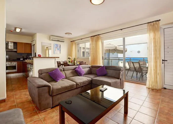 Seafront Apartmán *