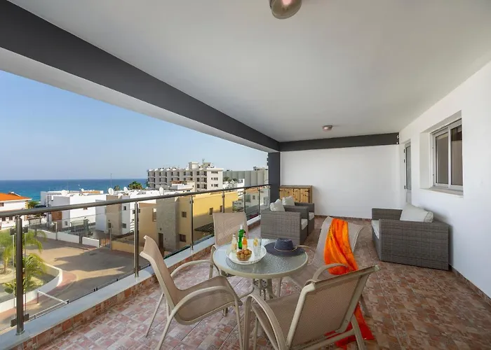 Seafront Apartmán *