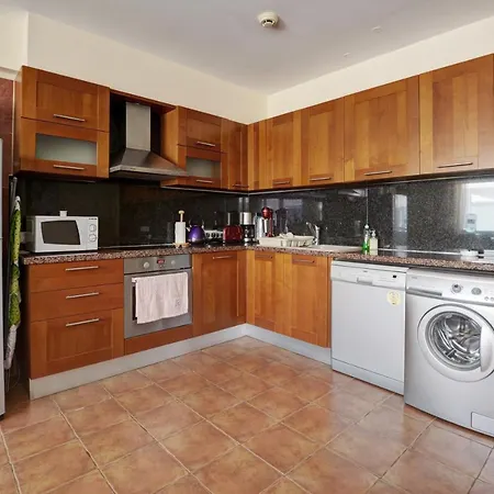 Seafront アパート *