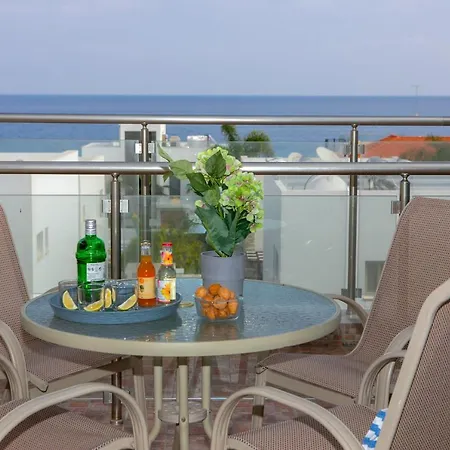 Seafront Appartamento Protaras